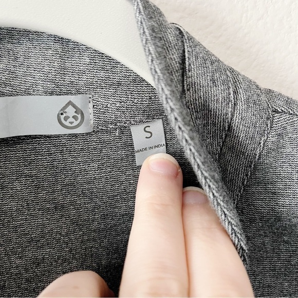 Tasc Performance Men’s Motion Vest Charcoal Heather Gray Size Small Full Zip - Picture 9 of 11